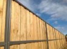 Kwikfynd Lap and Cap Timber Fencing
mounttully